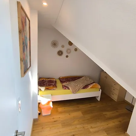 דירה 100qm - Grosszuegige Gaestewohnung Zum Wohlfuehlen *