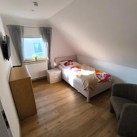 100qm - Grosszuegige Gaestewohnung Zum Wohlfuehlen *