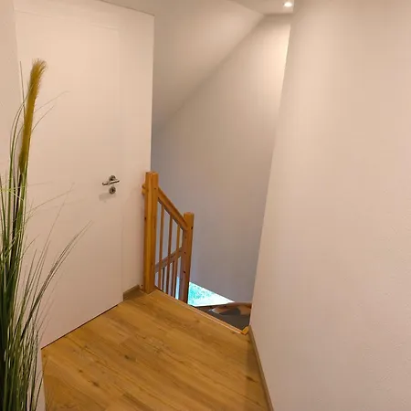 100qm - Grosszuegige Gaestewohnung Zum Wohlfuehlen זנדה
